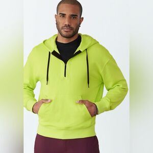 NWT GSTQ Men’s Quarter Zip Hoodie with Black Drawstrings - Acid Lime - Size L
